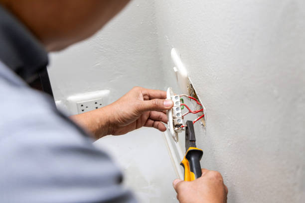 Best Emergency Electrical Repair  in Arlington, WA